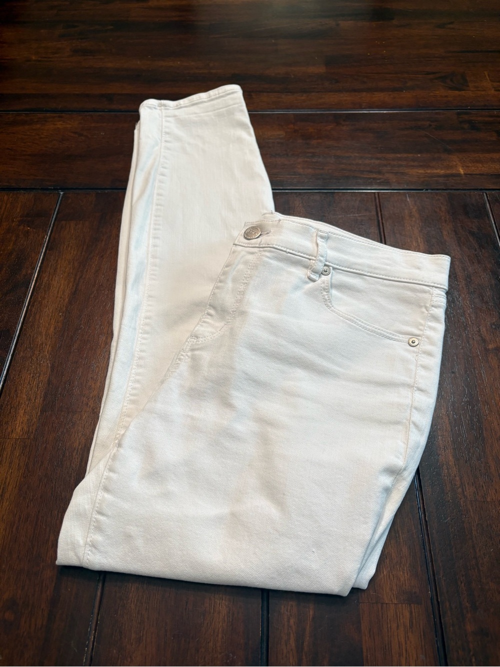 Ann Taylor LOFT white skinny jeans size 30/10